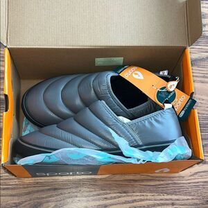 Sporto Gray Quilted Slip-On Shoes